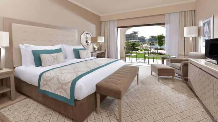 Superior Room Pool View 